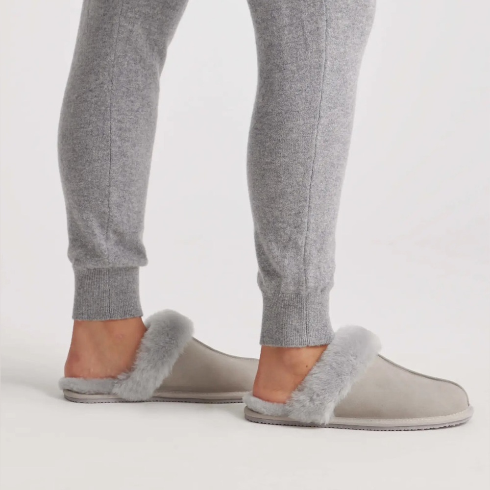 Quince Women's Cozy Grey Shearling Slippers - Picture 4 of 17